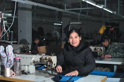 全國(guó)最小高鐵站“五府山”:從鐵皮卡車(chē)到“復(fù)興號(hào)”