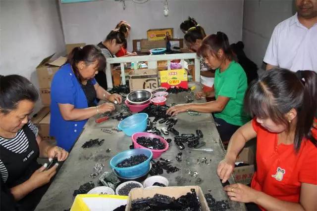 阜平縣召開(kāi)手工業(yè)發(fā)展座談會(huì)