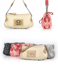 品牌女包特價直銷 A21單肩斜挎紅包袋，只為信譽廠家保駕護航